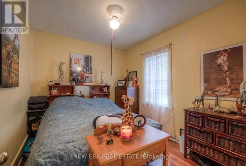 90 Gordon Street, Brantford, ON - Indoor Photo Showing Bedroom