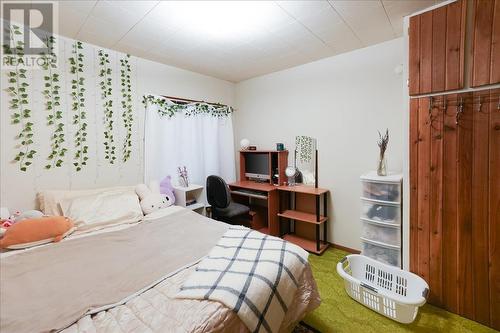 3601 3Rd Avenue, Castlegar, BC - Indoor Photo Showing Bedroom