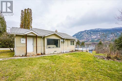 3601 3Rd Avenue, Castlegar, BC - Outdoor