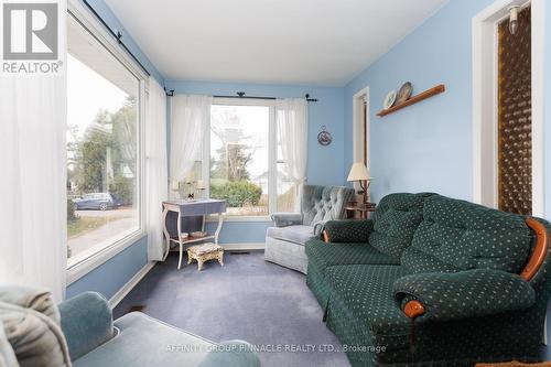 78 Islandview Road, Kawartha Lakes (Fenelon Falls), ON - Indoor Photo Showing Living Room