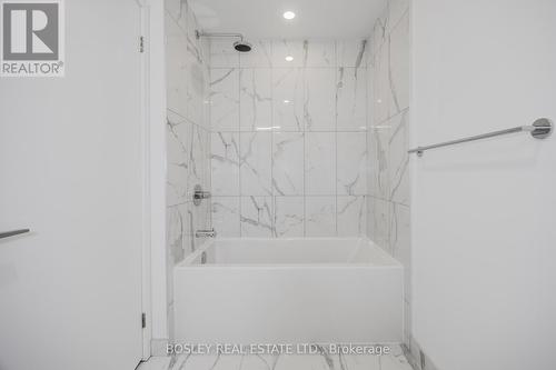 514 - 181 Sheppard Avenue E, Toronto, ON - Indoor Photo Showing Bathroom