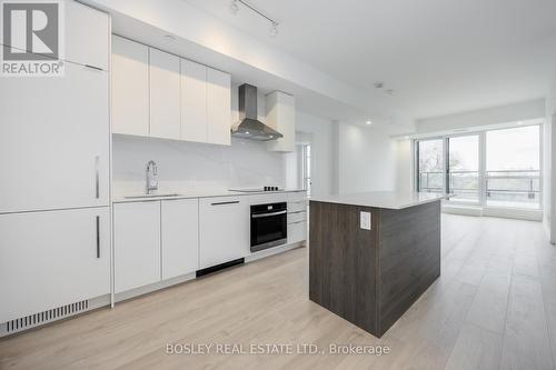 514 - 181 Sheppard Avenue E, Toronto, ON - Indoor Photo Showing Kitchen