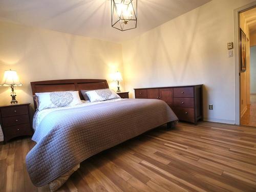 Chambre Ã  coucher principale - 10695 Rue J.-J.-Gagnier, Montréal (Ahuntsic-Cartierville), QC - Indoor Photo Showing Bedroom