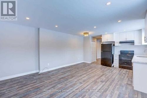 7 - 617 Green Street, Whitby, ON - Indoor Photo Showing Kitchen