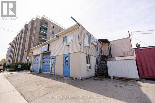 2793 Danforth Avenue, Toronto, ON 