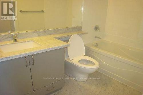 114 - 39 Upper Duke Crescent, Markham, ON - Indoor Photo Showing Bathroom