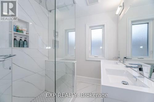 16 Benway Drive, Toronto, ON - Indoor Photo Showing Bathroom