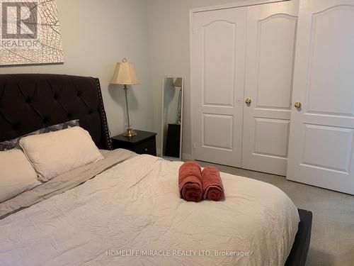 2275 Stone Glen Crescent, Oakville, ON - Indoor Photo Showing Bedroom