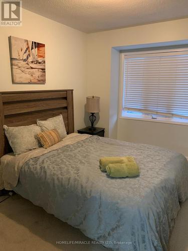 2275 Stone Glen Crescent, Oakville, ON - Indoor Photo Showing Bedroom