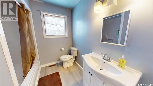 306 Broadway Avenue, Moosomin, SK - Indoor Photo Showing Bathroom