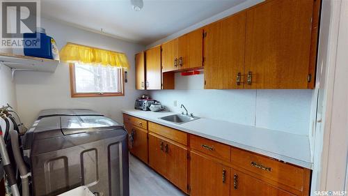 306 Broadway Avenue, Moosomin, SK - Indoor Photo Showing Kitchen