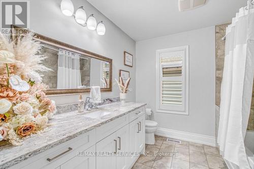 958 Beach Boulevard, Hamilton, ON - Indoor Photo Showing Bathroom