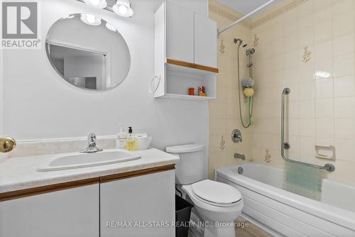 208 - 2 Heritage Way, Kawartha Lakes, ON - Indoor Photo Showing Bathroom