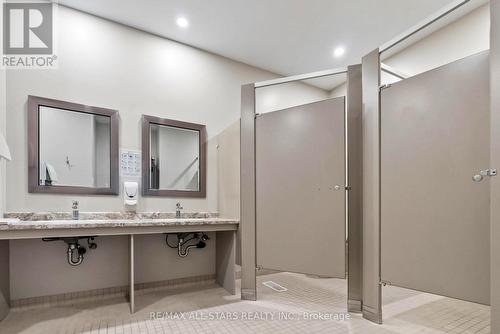 208 - 2 Heritage Way, Kawartha Lakes, ON - Indoor Photo Showing Bathroom