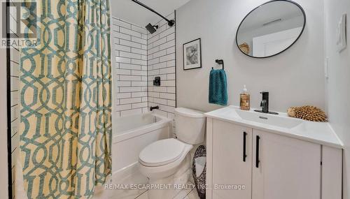 Lower - 5 Sunning Hill Avenue, Hamilton, ON - Indoor Photo Showing Bathroom