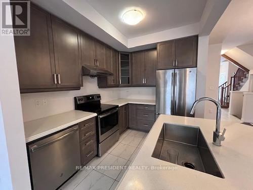 25 Greenwich Avenue, Hamilton, ON - Indoor Photo Showing Kitchen