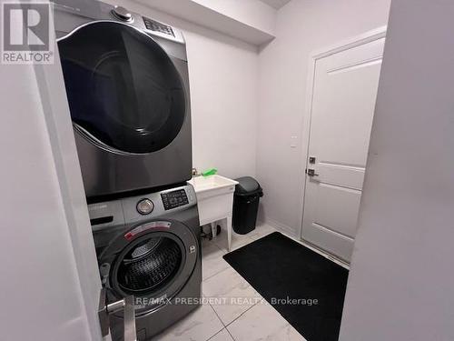 25 Greenwich Avenue, Hamilton, ON - Indoor Photo Showing Laundry Room