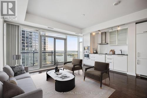 4704 - 14 York Street, Toronto, ON - Indoor Photo Showing Living Room