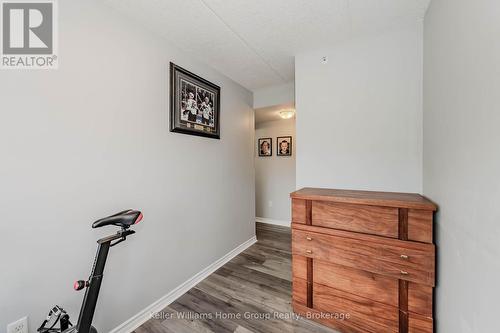 201 - 60 Lynnmore Street, Guelph (Pine Ridge), ON - Indoor