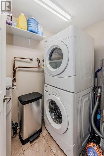 201 - 60 Lynnmore Street, Guelph (Pine Ridge), ON - Indoor Photo Showing Laundry Room