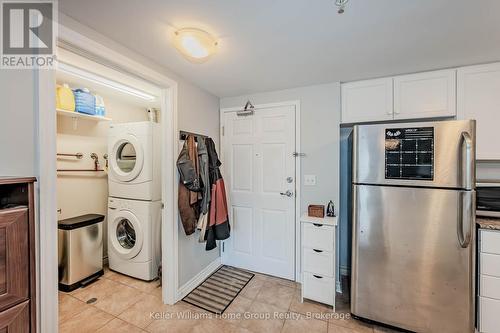 201 - 60 Lynnmore Street, Guelph (Pine Ridge), ON - Indoor Photo Showing Laundry Room