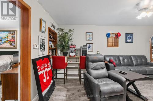 116 Quebec Street, Goderich, ON - Indoor Photo Showing Living Room