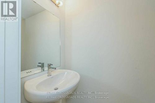 292 - 140 Honeycrisp Crescent, Vaughan, ON - Indoor Photo Showing Bathroom