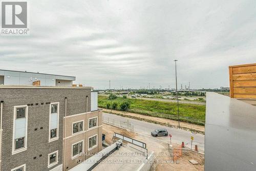 292 - 140 Honeycrisp Crescent, Vaughan, ON - Outdoor