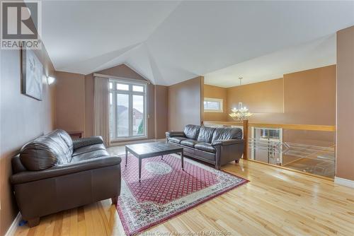 78 Whelan, Amherstburg, ON - Indoor Photo Showing Living Room