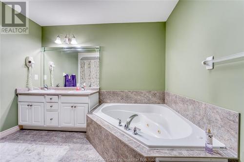 78 Whelan, Amherstburg, ON - Indoor Photo Showing Bathroom