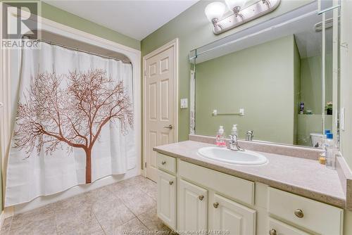 78 Whelan, Amherstburg, ON - Indoor Photo Showing Bathroom