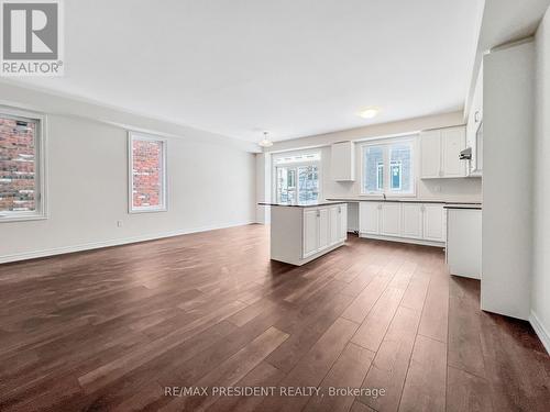 49 Brown Street S, Erin, ON - Indoor Photo Showing Kitchen