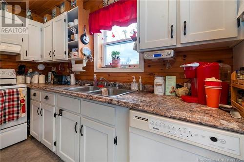 40 Whittaker Lane, Long Reach, NB - Indoor Photo Showing Kitchen With Double Sink