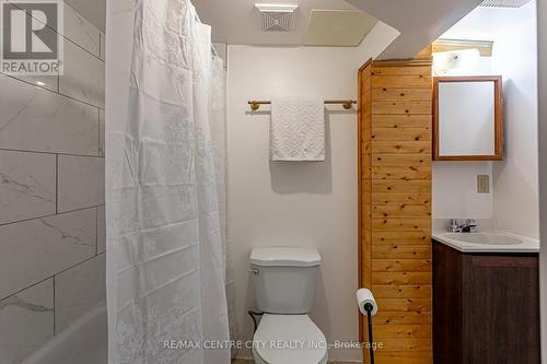 Lower Unit bath - 626 Layard Street, London, ON - Indoor Photo Showing Bathroom