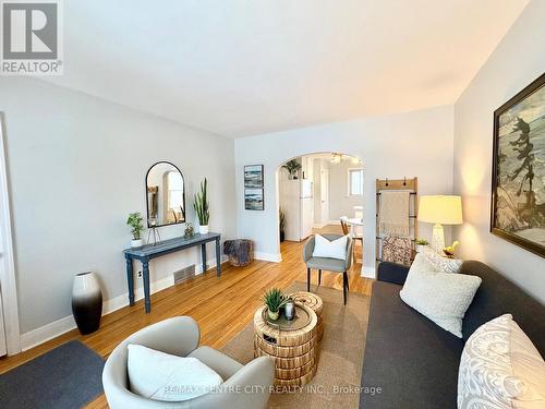 626 Layard Street, London, ON - Indoor Photo Showing Living Room