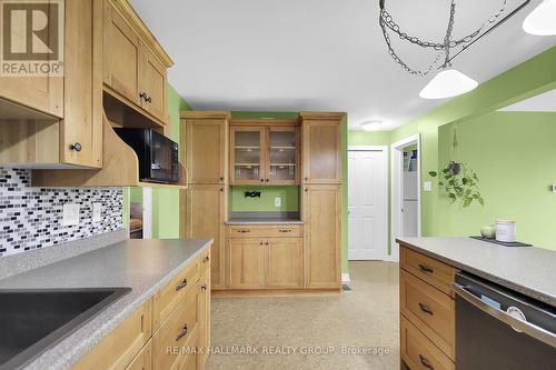 8441 Mitch Owens Road, Ottawa, ON - Indoor Photo Showing Kitchen