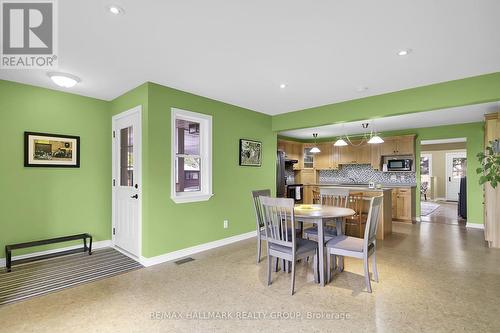 8441 Mitch Owens Road, Ottawa, ON - Indoor Photo Showing Dining Room