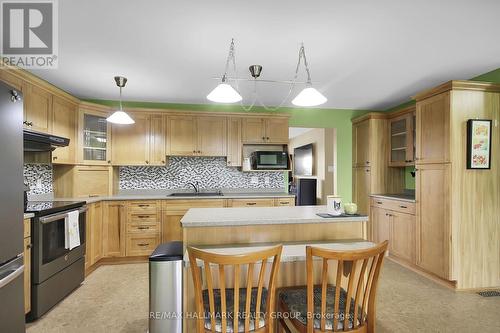 8441 Mitch Owens Road, Ottawa, ON - Indoor Photo Showing Kitchen