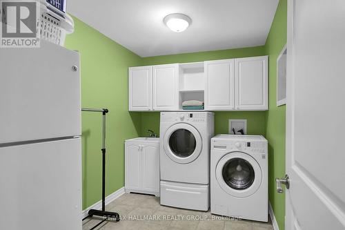 8441 Mitch Owens Road, Ottawa, ON - Indoor Photo Showing Laundry Room