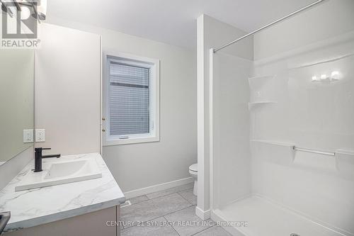 74 Villeneuve Street, North Stormont, ON - Indoor Photo Showing Bathroom