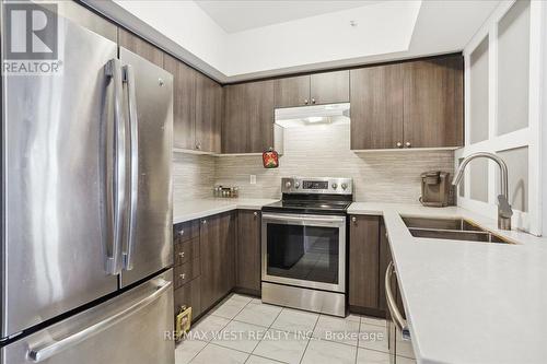 203 - 5 Greenwich Street, Barrie, ON - Indoor Photo Showing Kitchen With Stainless Steel Kitchen With Double Sink With Upgraded Kitchen