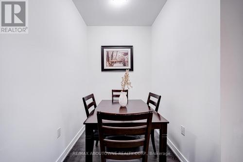 102 - 4677 Glen Erin Drive, Mississauga, ON - Indoor Photo Showing Dining Room