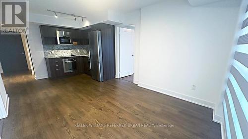 1201 - 7 Mabelle Avenue, Toronto, ON - Indoor Photo Showing Kitchen