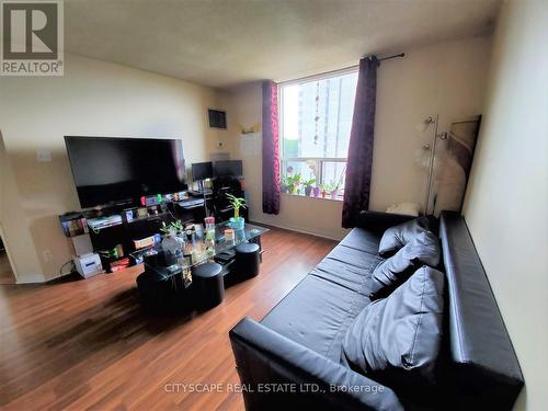 605 - 6 Humberline Drive, Toronto, ON - Indoor Photo Showing Living Room