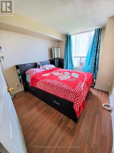 605 - 6 Humberline Drive, Toronto, ON - Indoor Photo Showing Bedroom