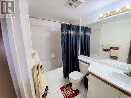 605 - 6 Humberline Drive, Toronto, ON - Indoor Photo Showing Bathroom