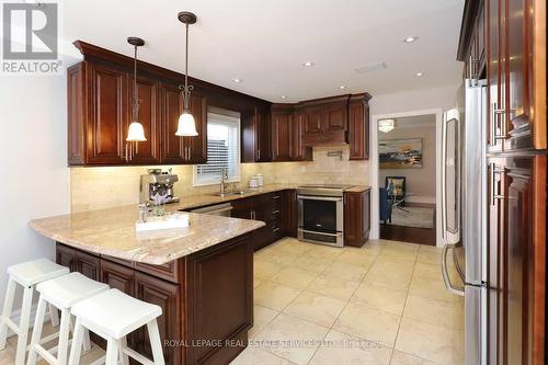 4415 Trailmaster Drive, Mississauga, ON - Indoor Photo Showing Kitchen With Stainless Steel Kitchen