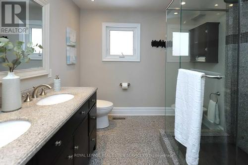 4415 Trailmaster Drive, Mississauga, ON - Indoor Photo Showing Bathroom