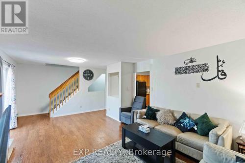 6 Terrace Drive, Ottawa, ON - Indoor Photo Showing Living Room