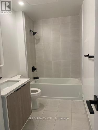 3110 - 36 Zorra Street, Toronto, ON - Indoor Photo Showing Bathroom